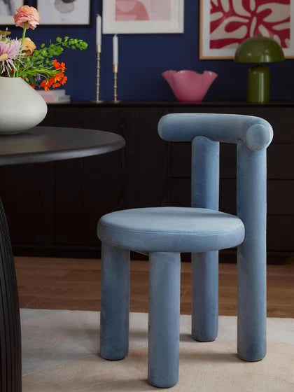 Chaise rembourrée en velours Calan