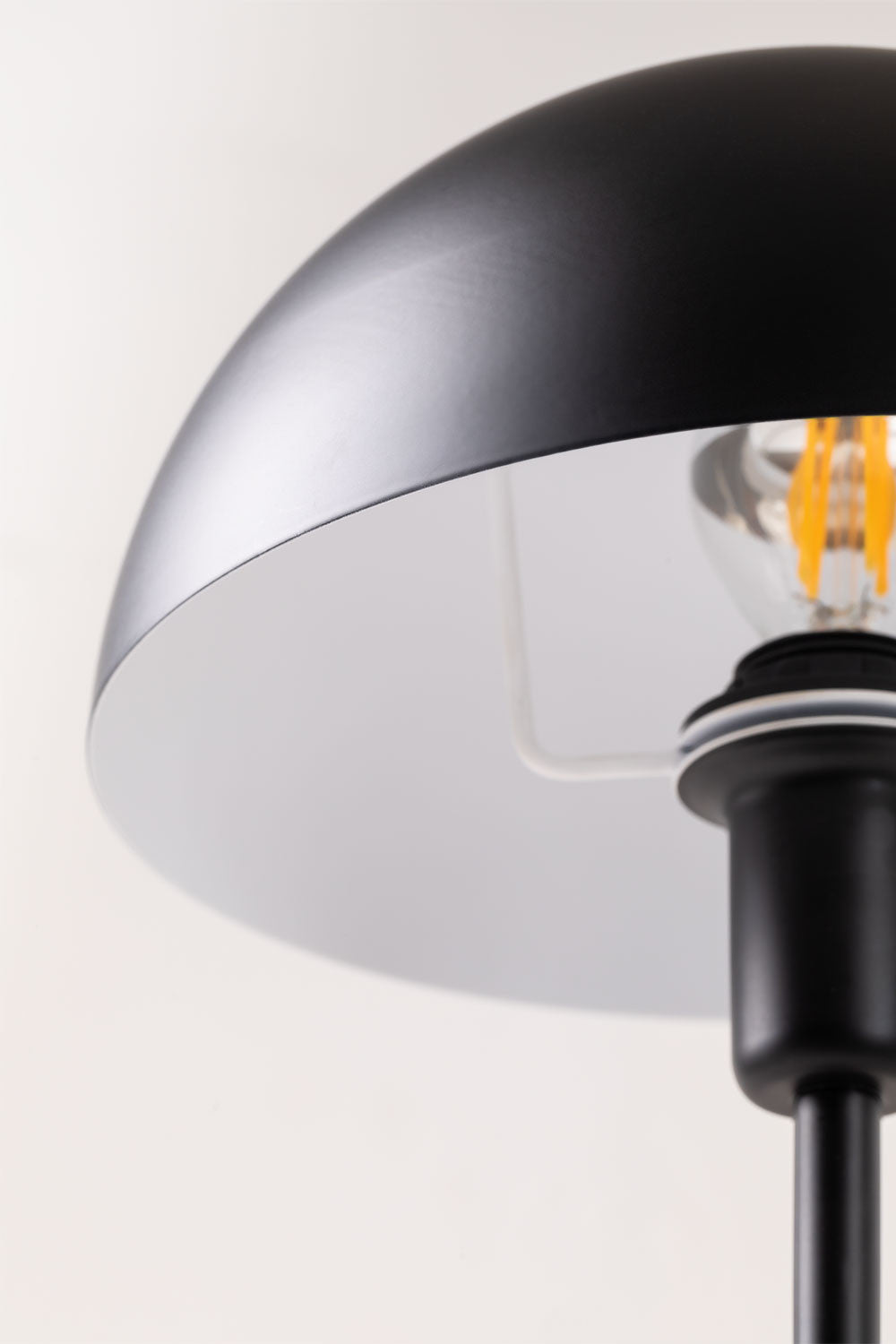 Lampe de table en fer Alnair