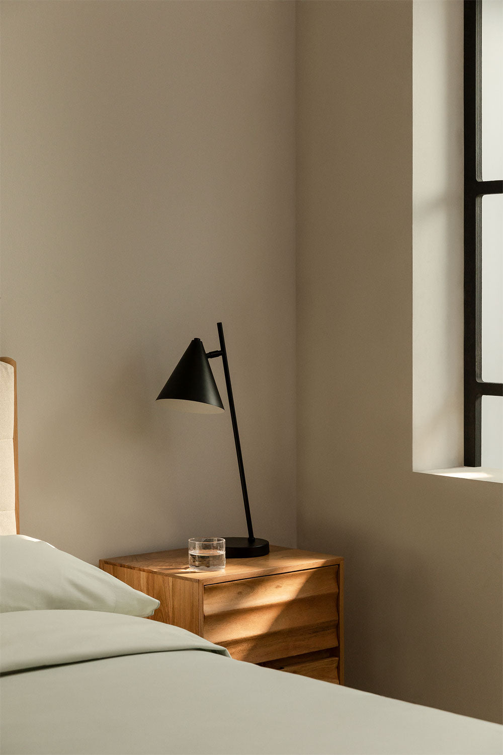 Lampe de table en métal Divone