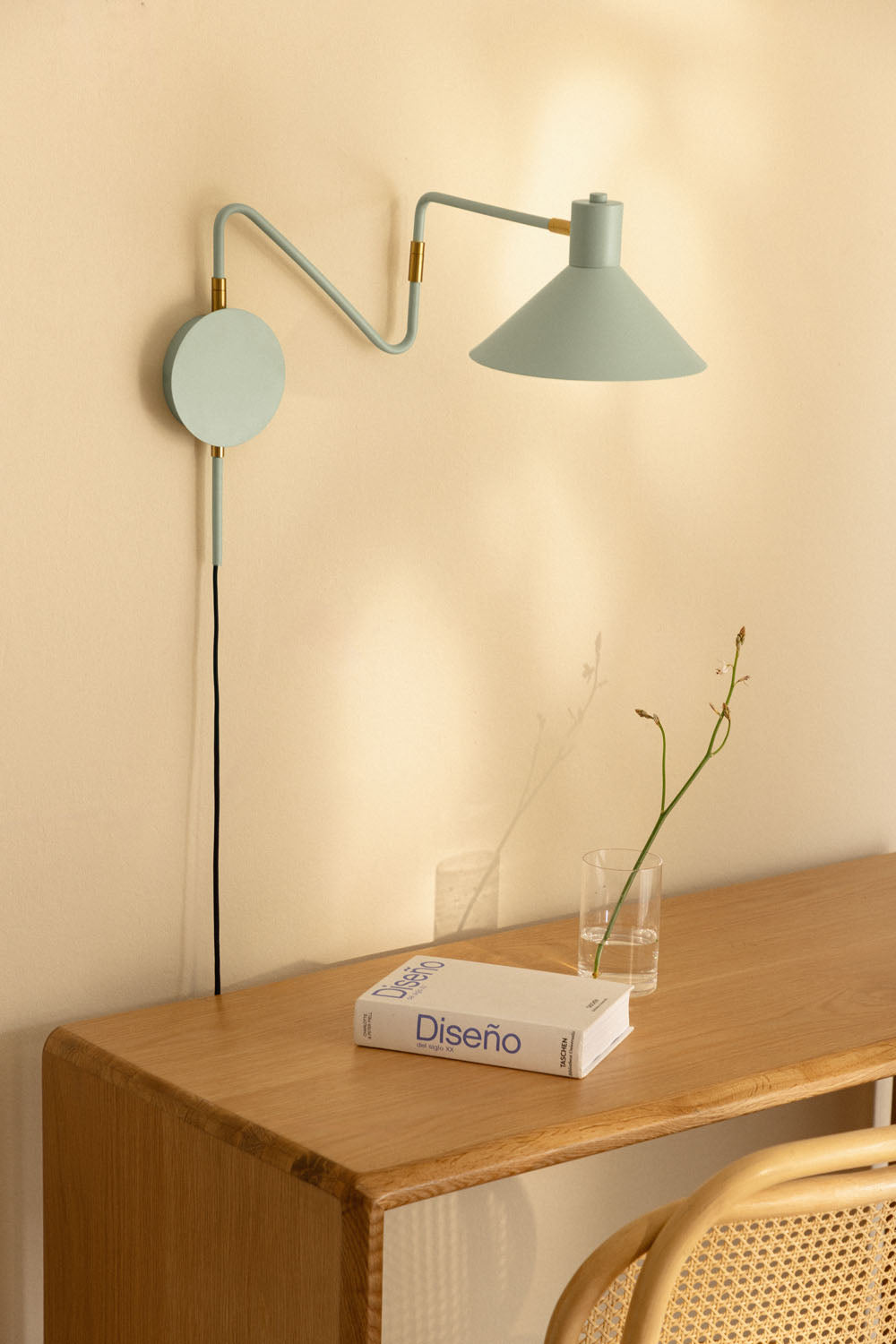 Lampe murale orientable en fer Lizz