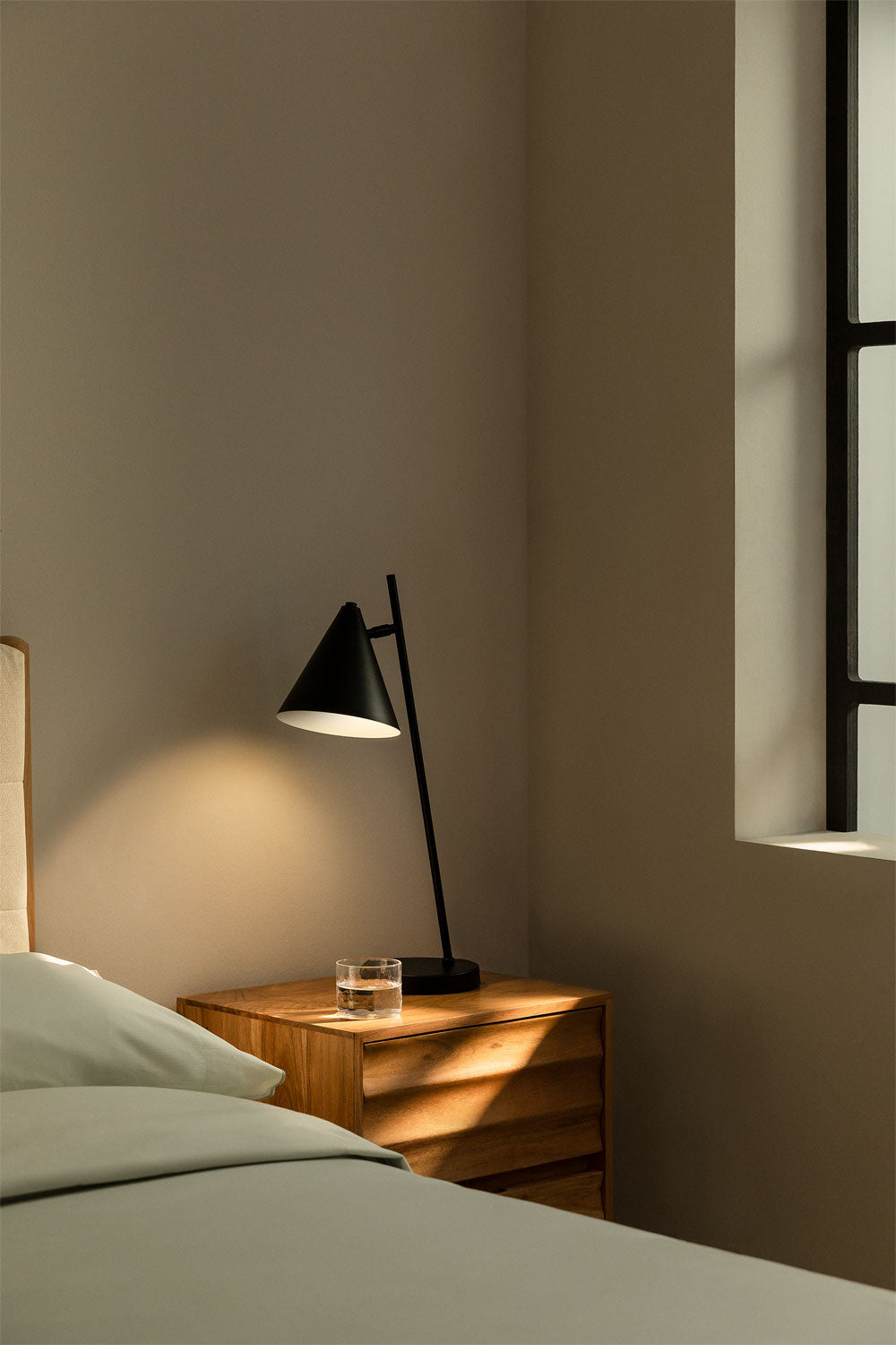 Lampe de table en métal Divone