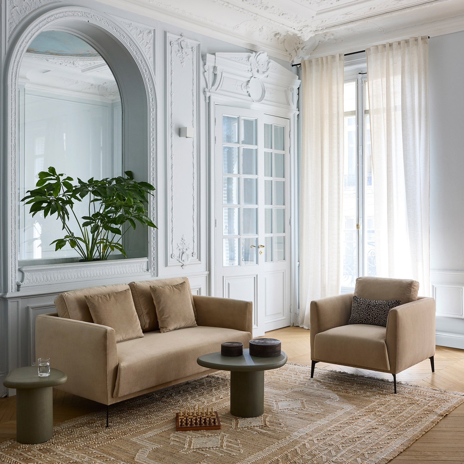 Fauteuil ODELLE velours beige chic