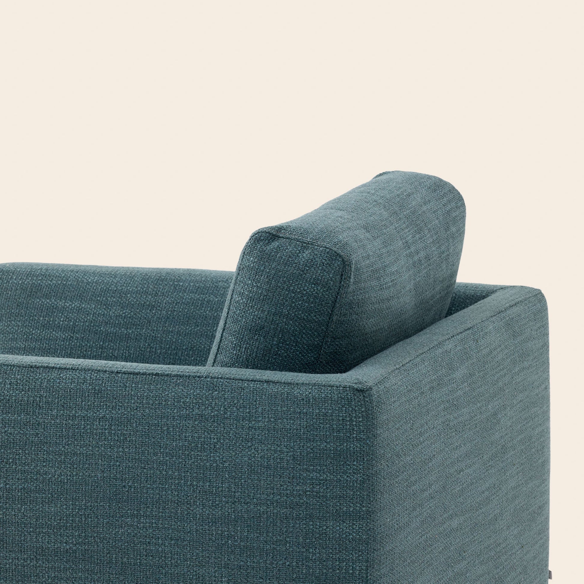 Fauteuil ODELLE natté vert de gris