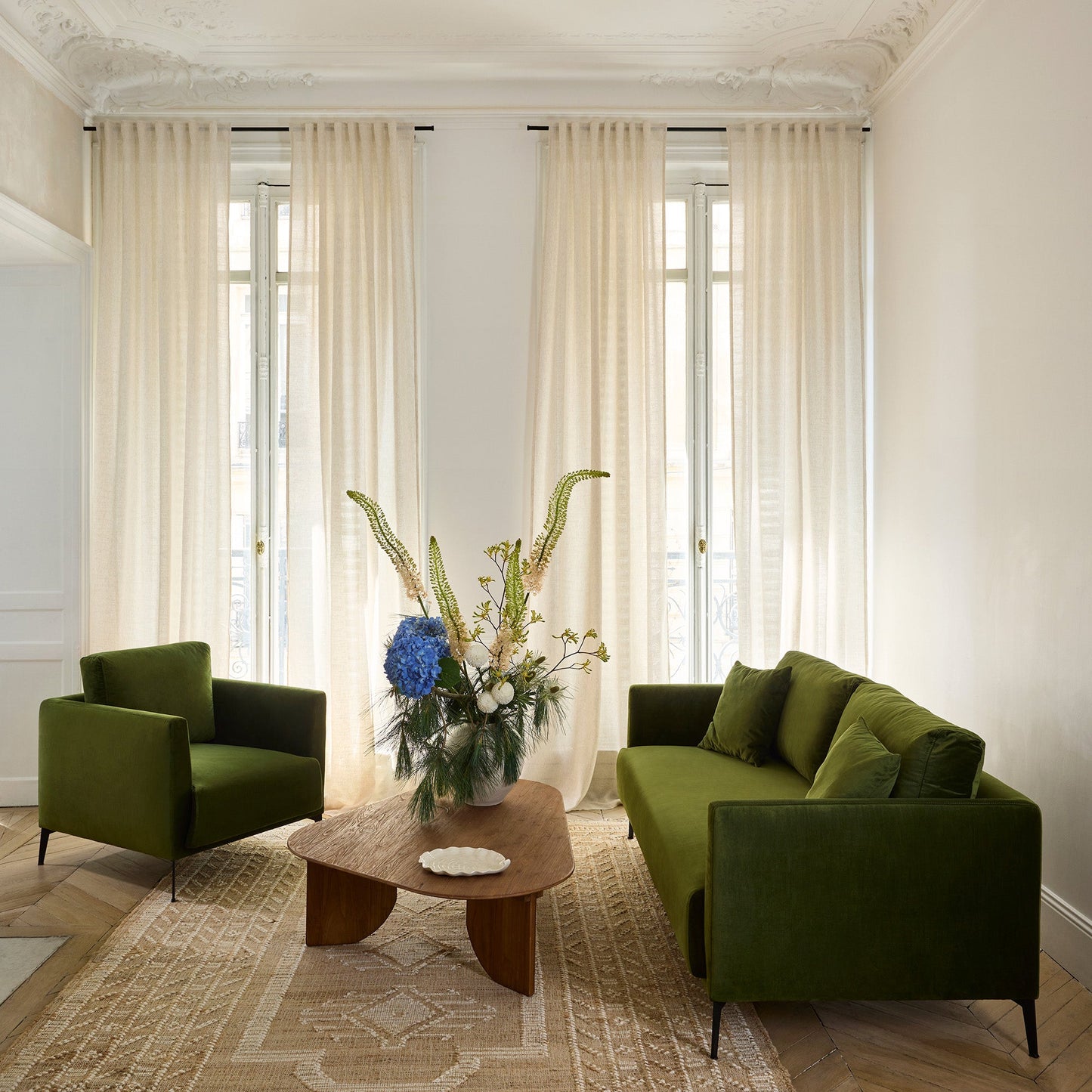 Fauteuil ODELLE velours vert olive | mobile_slider