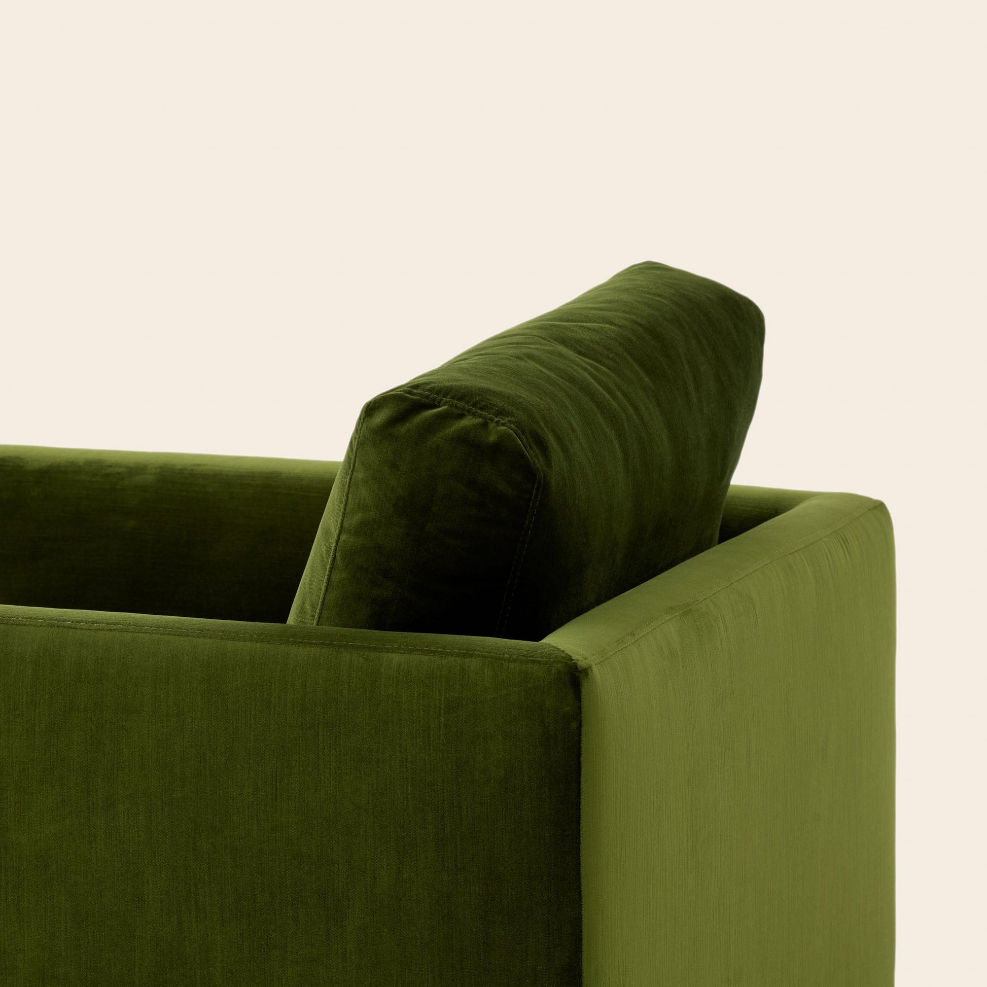 Fauteuil ODELLE velours vert olive | mobile_slider