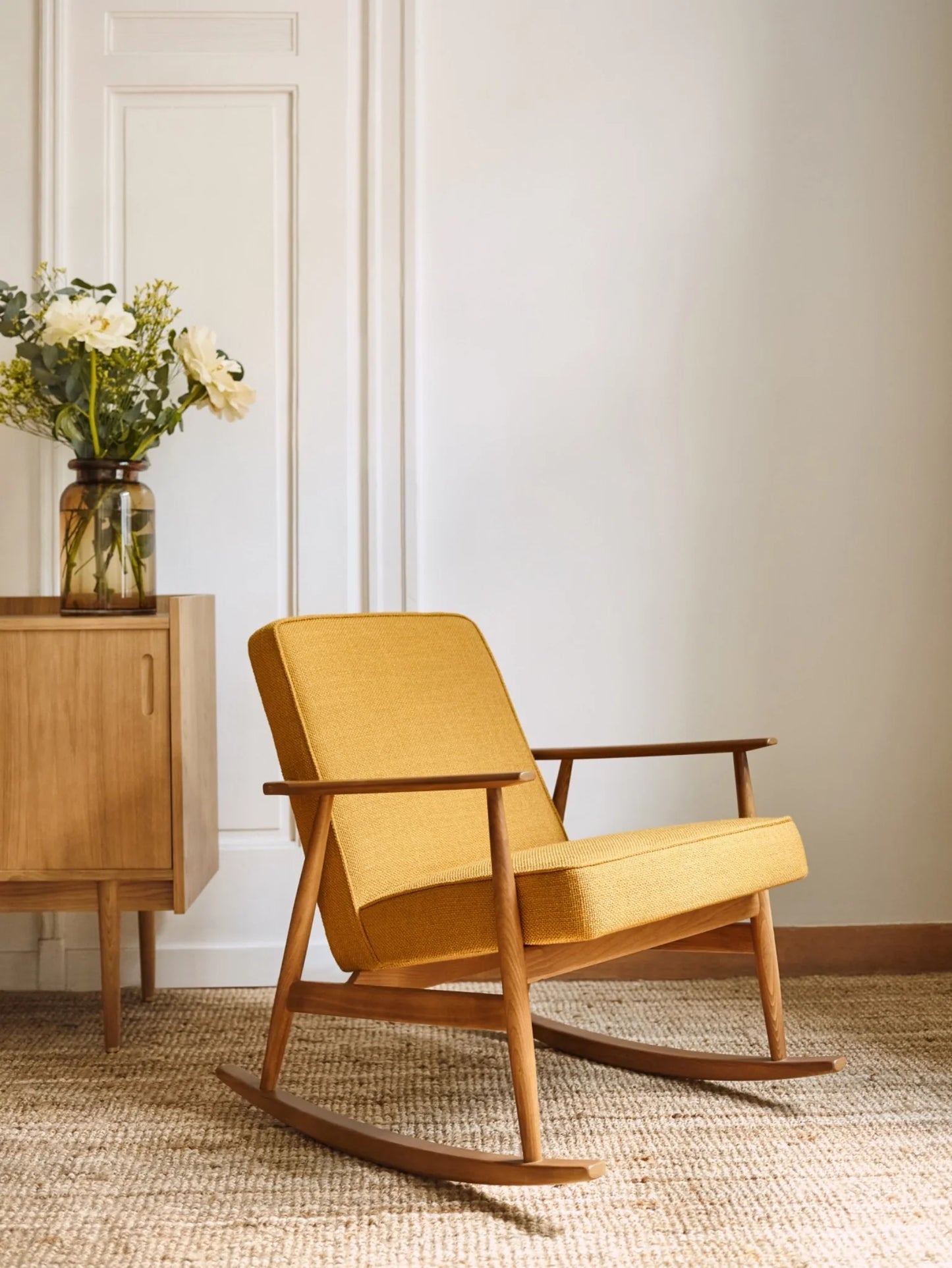 Fox Rocking Chair in Cord Creme