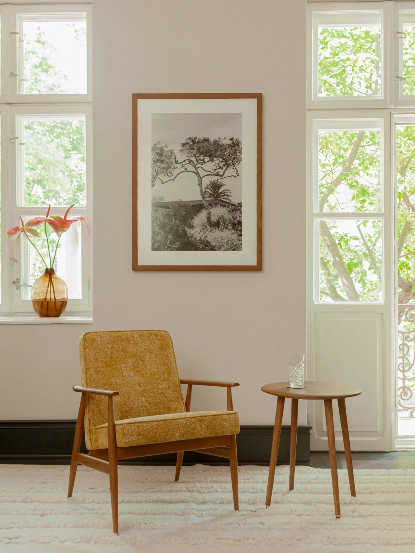 Fox Lounge Chair in Marble White