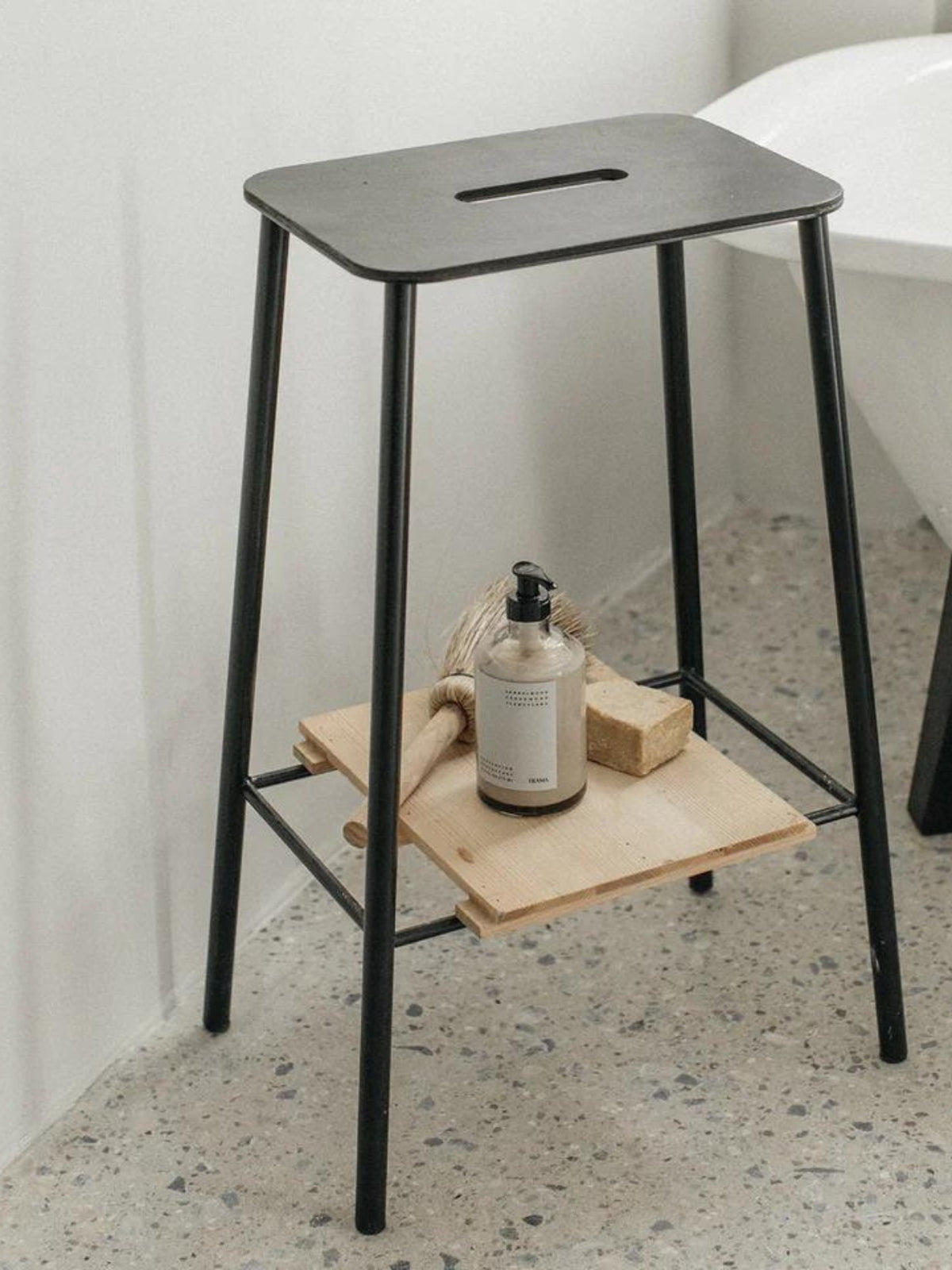 Tabouret, Adam
