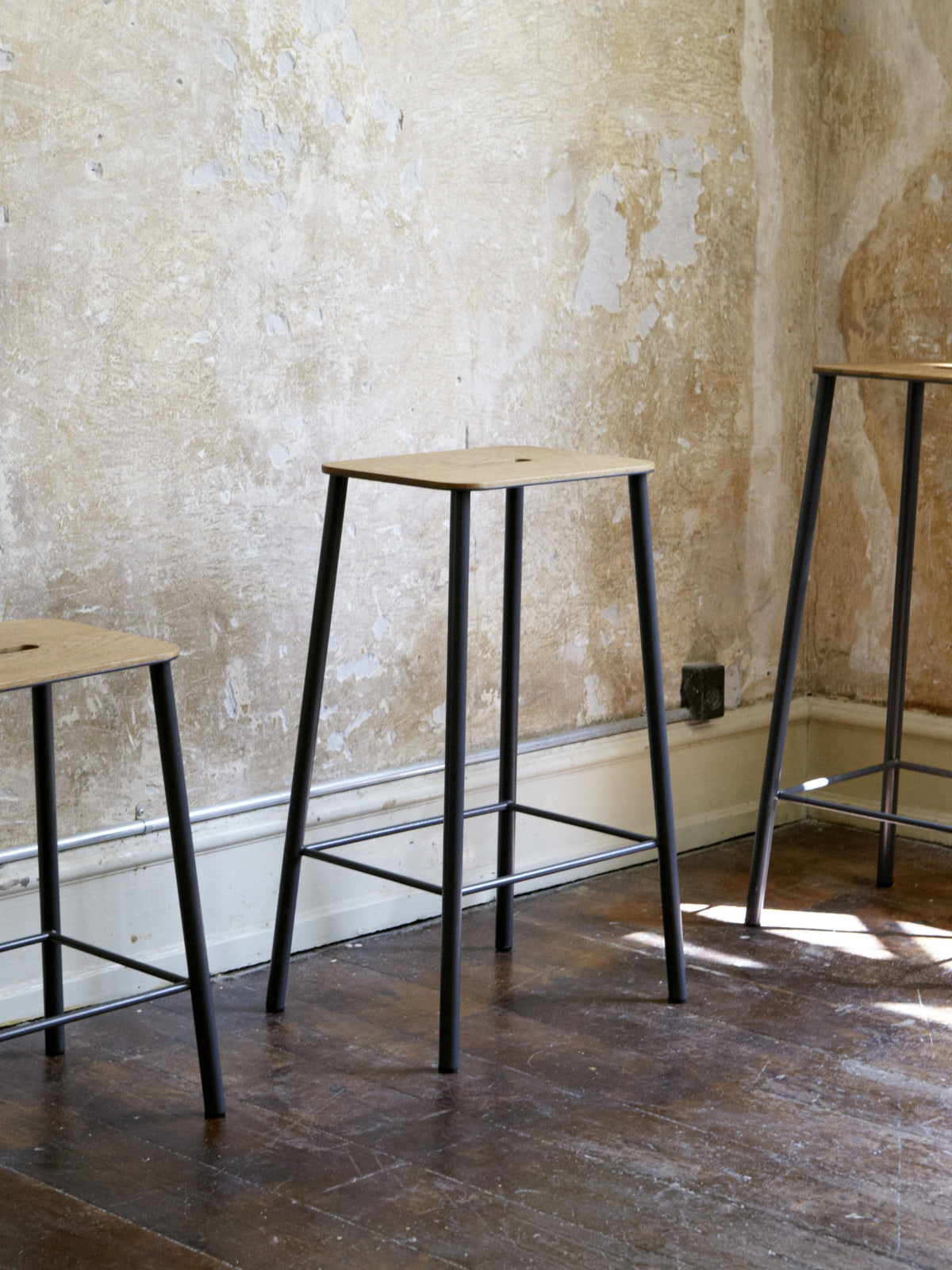 Tabouret, Adam