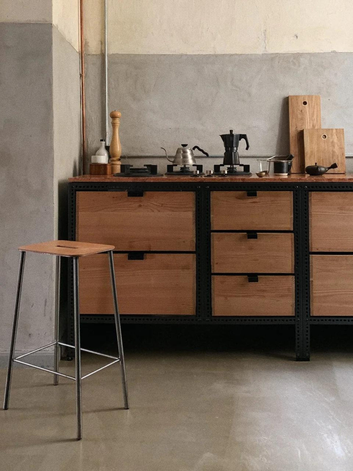 Tabouret, Adam
