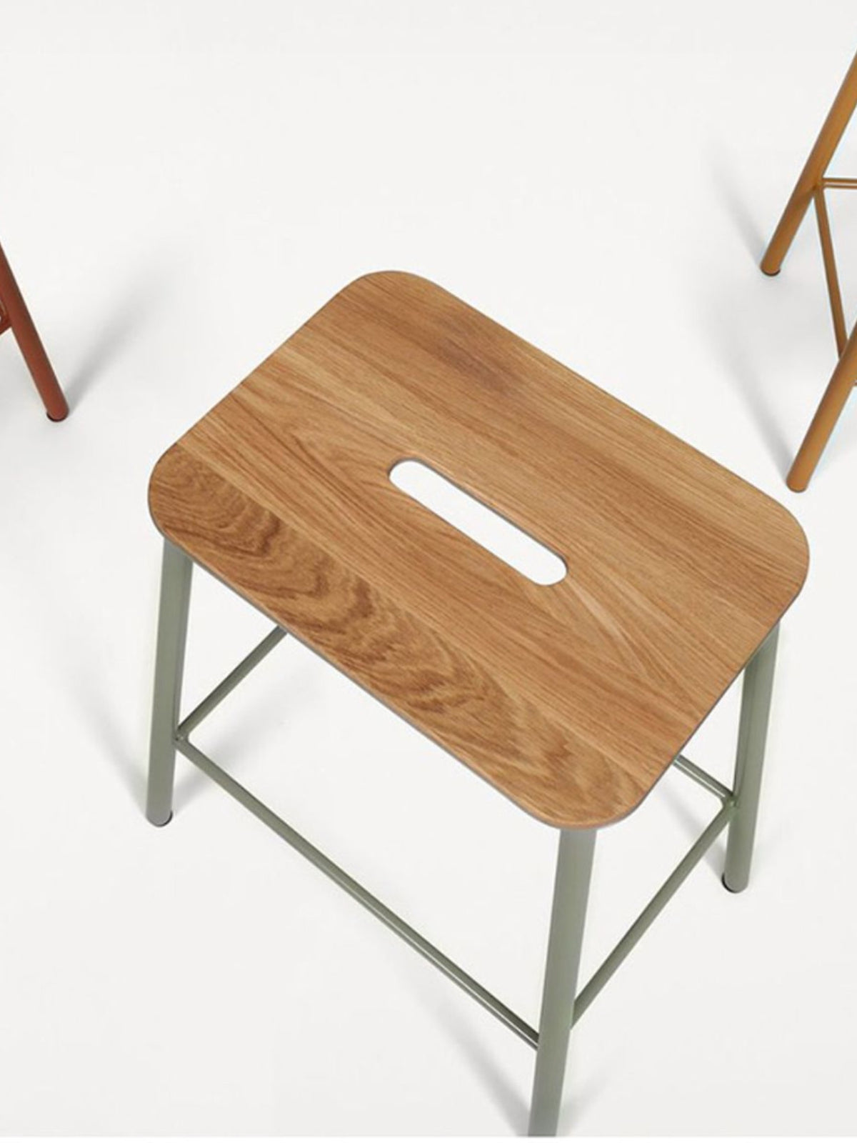 Tabouret, Adam