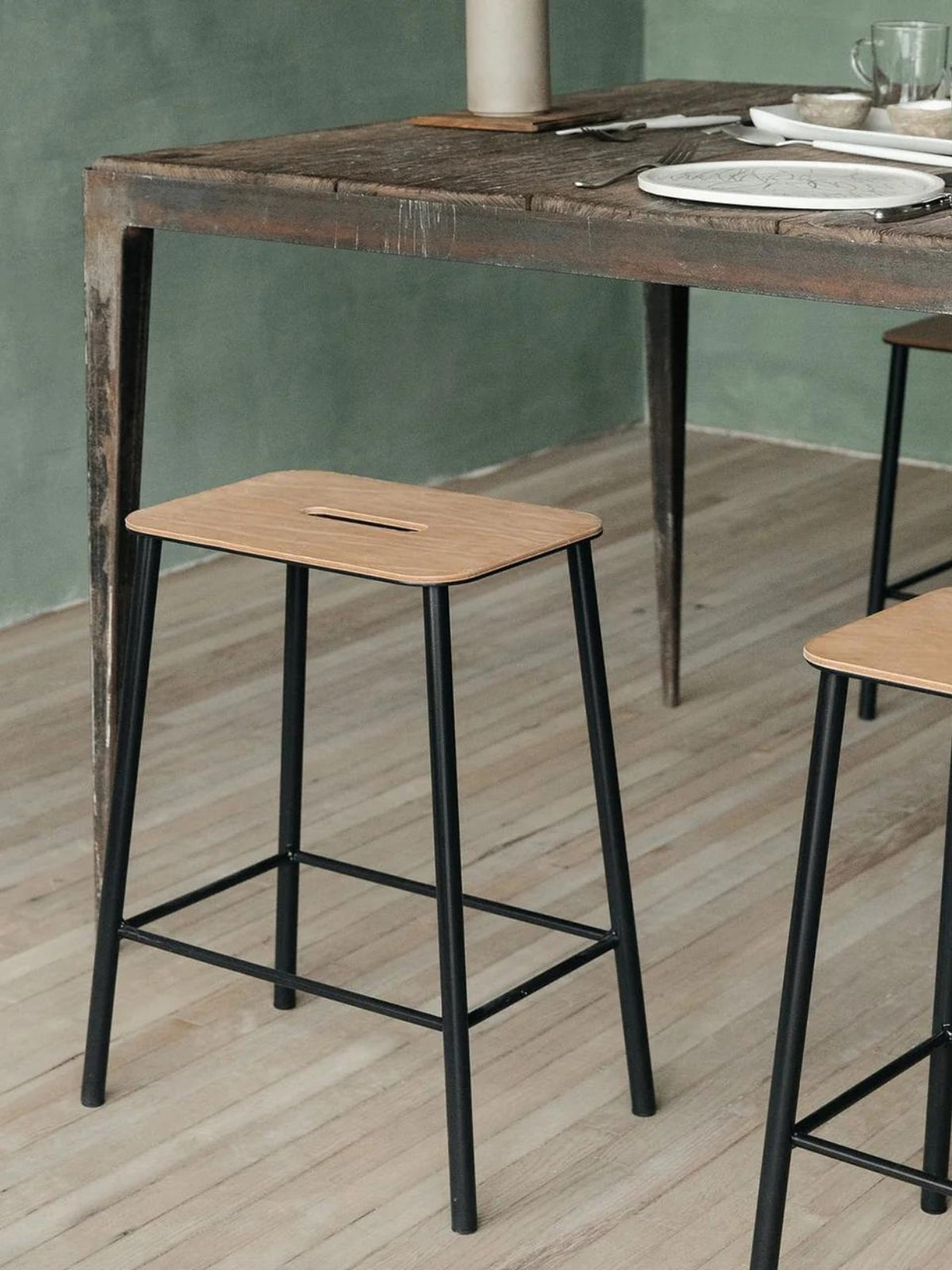 Tabouret, Adam