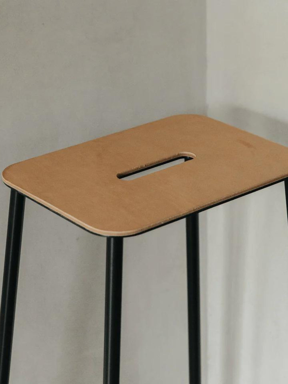 Tabouret, Adam