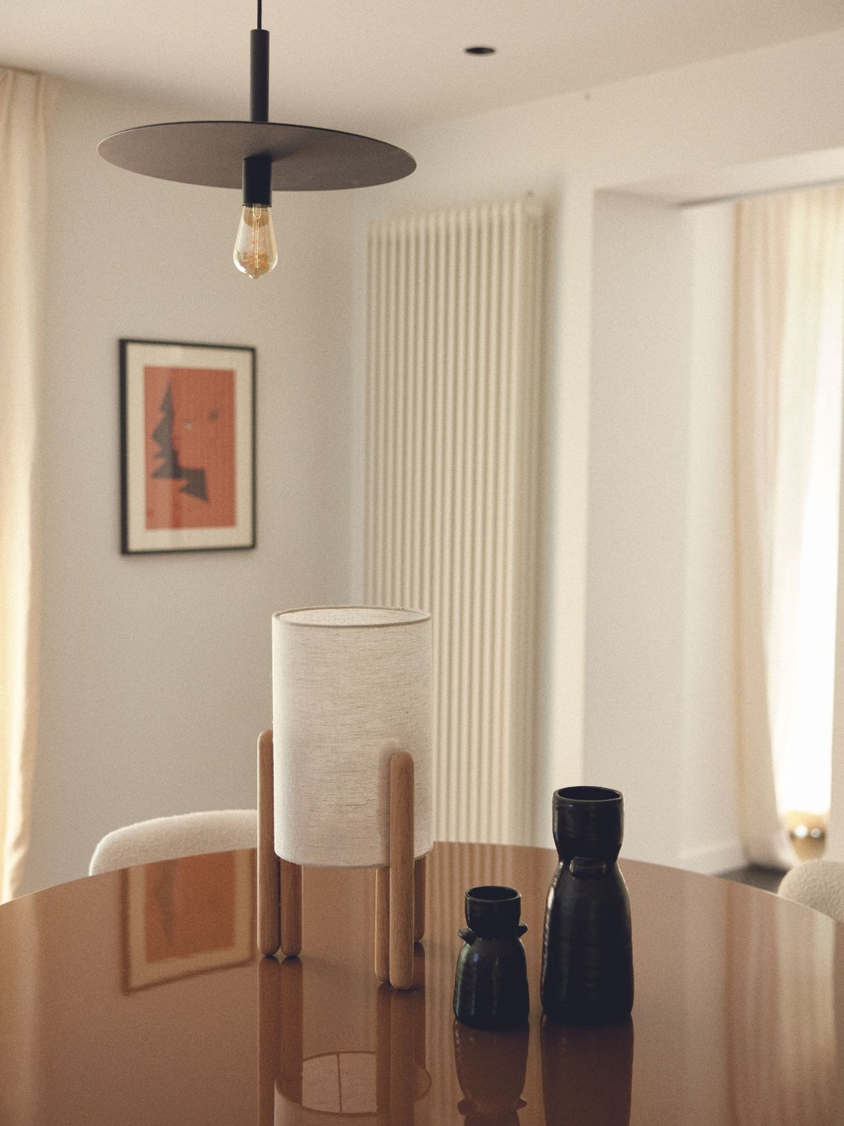Lampe en frêne massif vernis, Colette