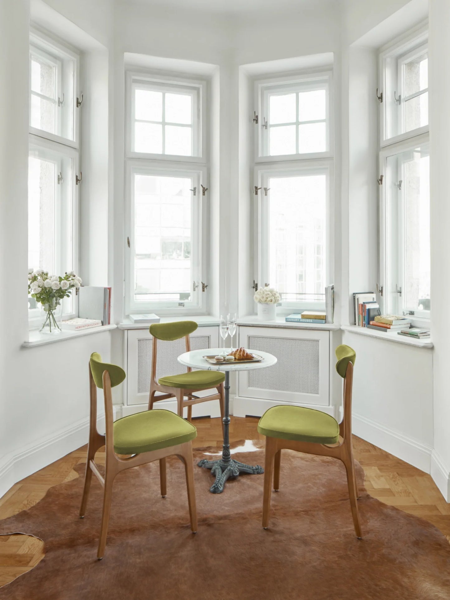 200-190 Chair in Velvet Mint