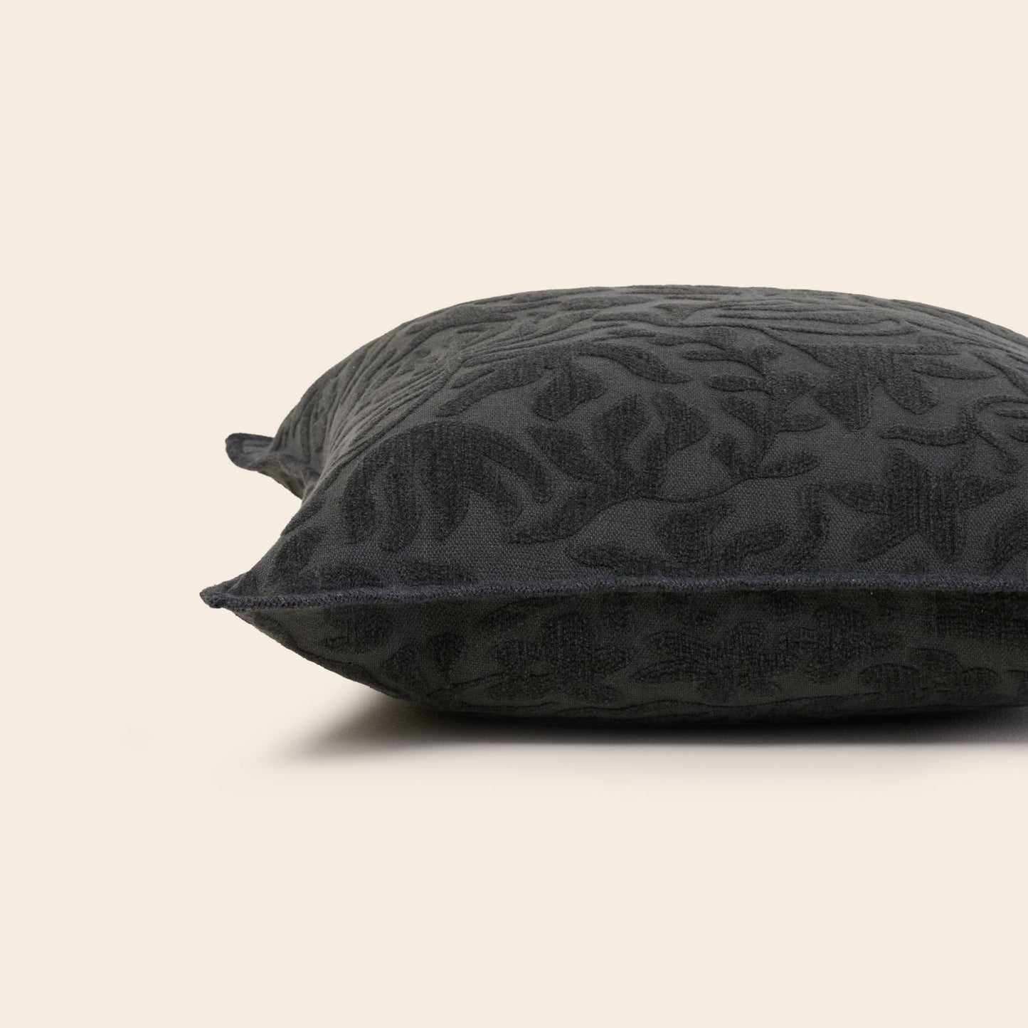 Housse de coussin CORINNA gris anthracite