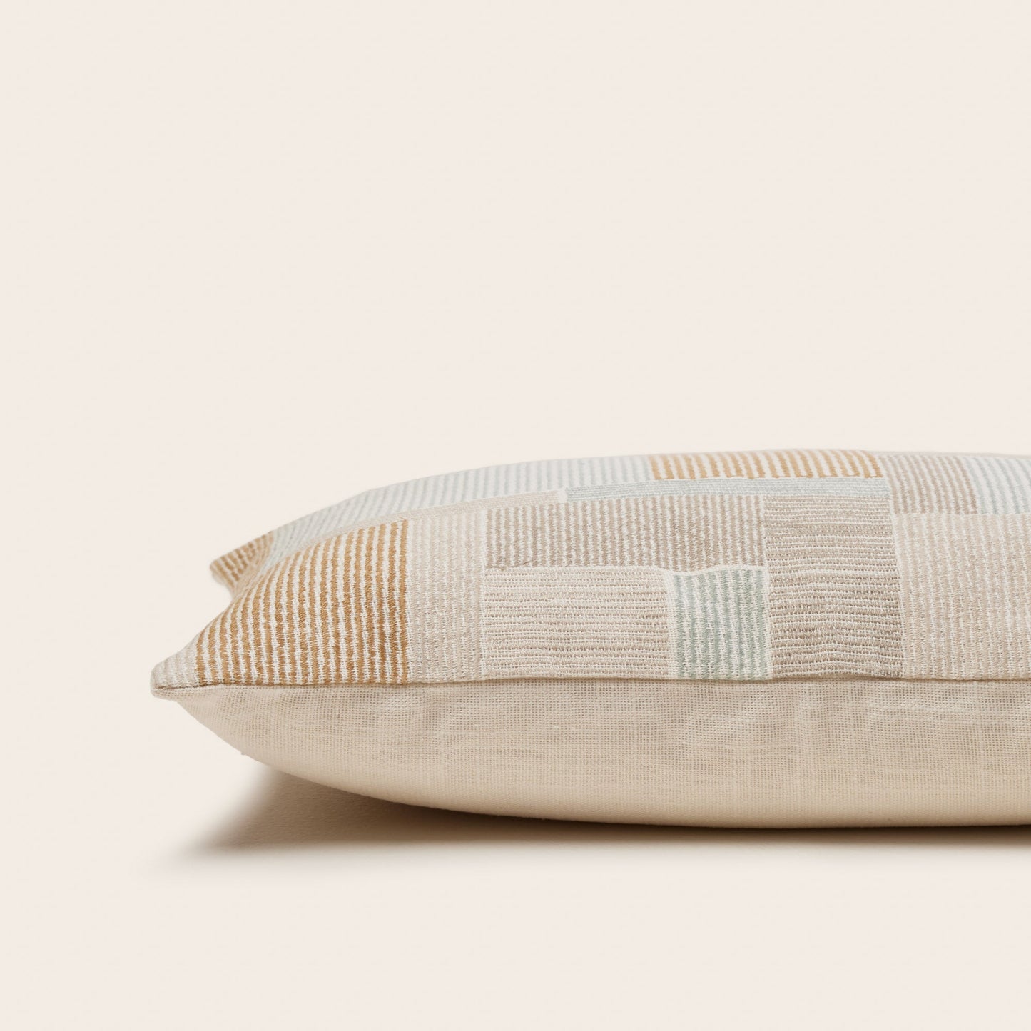 Housse de coussin ELIASS naturels et céladon | mobile_slider
