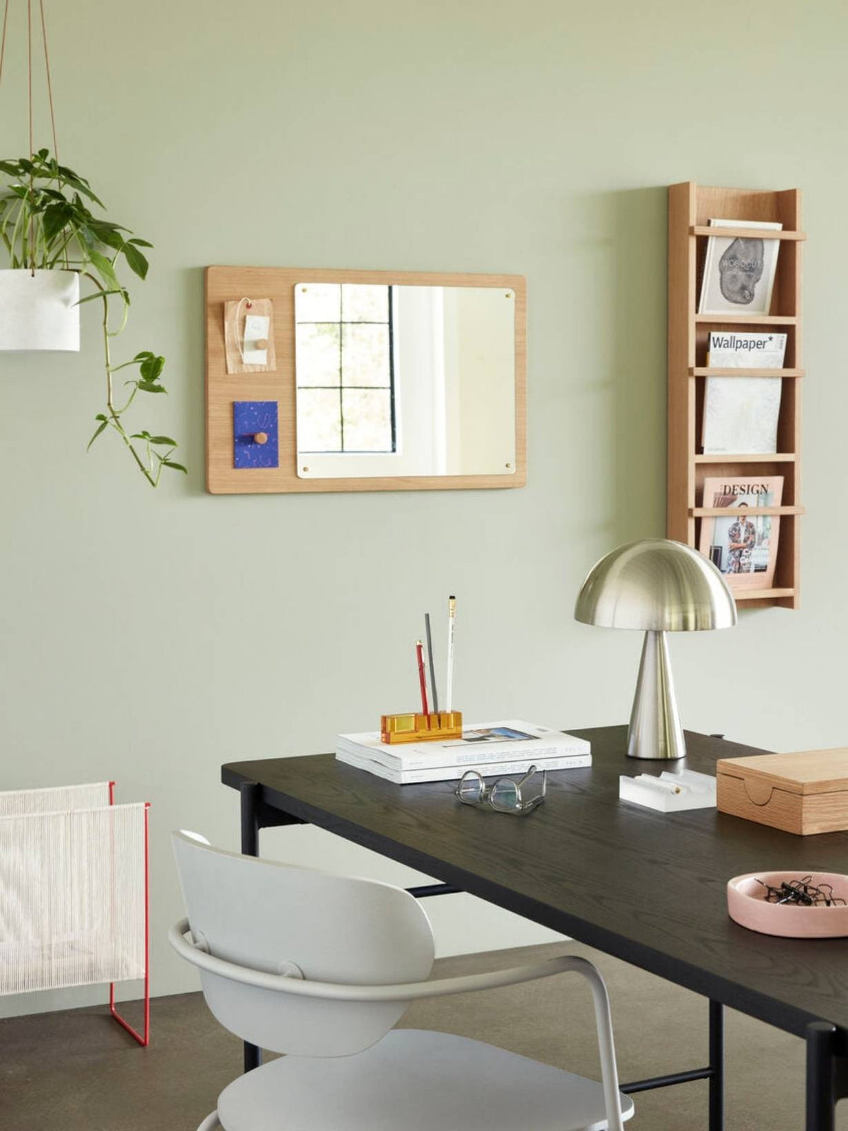 Bureau en bois de frêne et metal noir, Norm