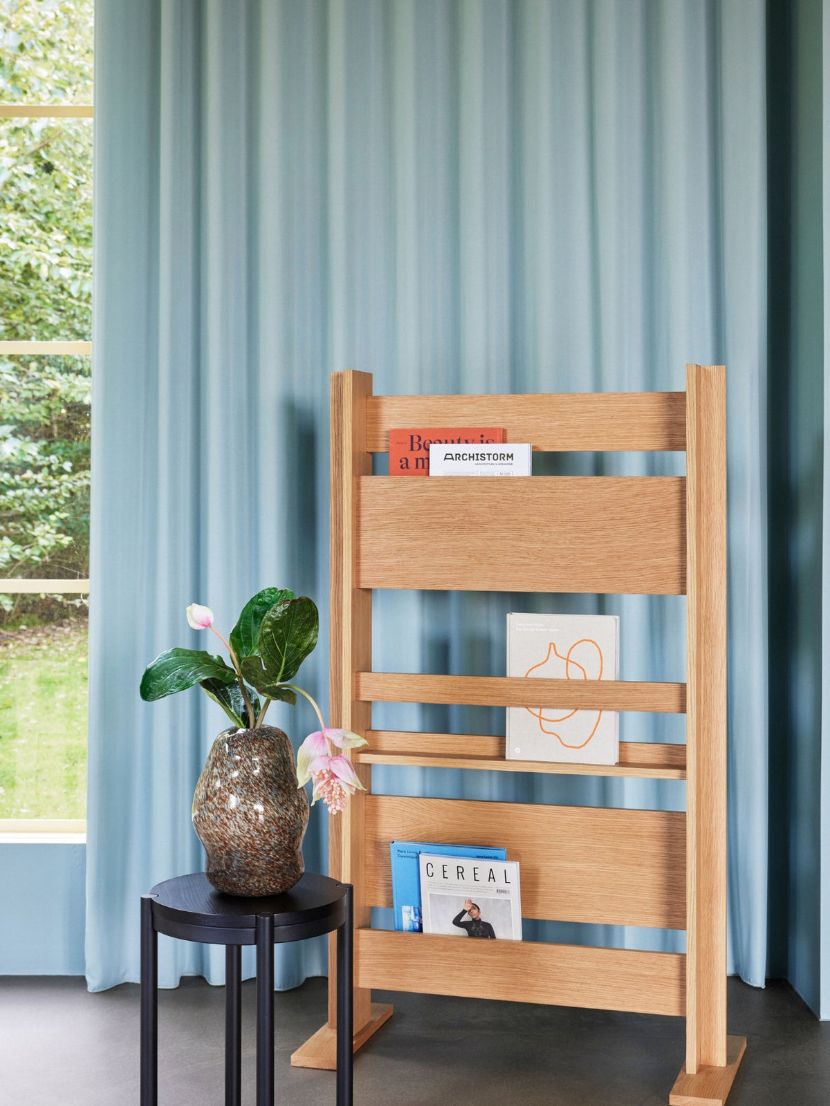 Porte-revues/ Cloison en bois de chêne naturel, Forma