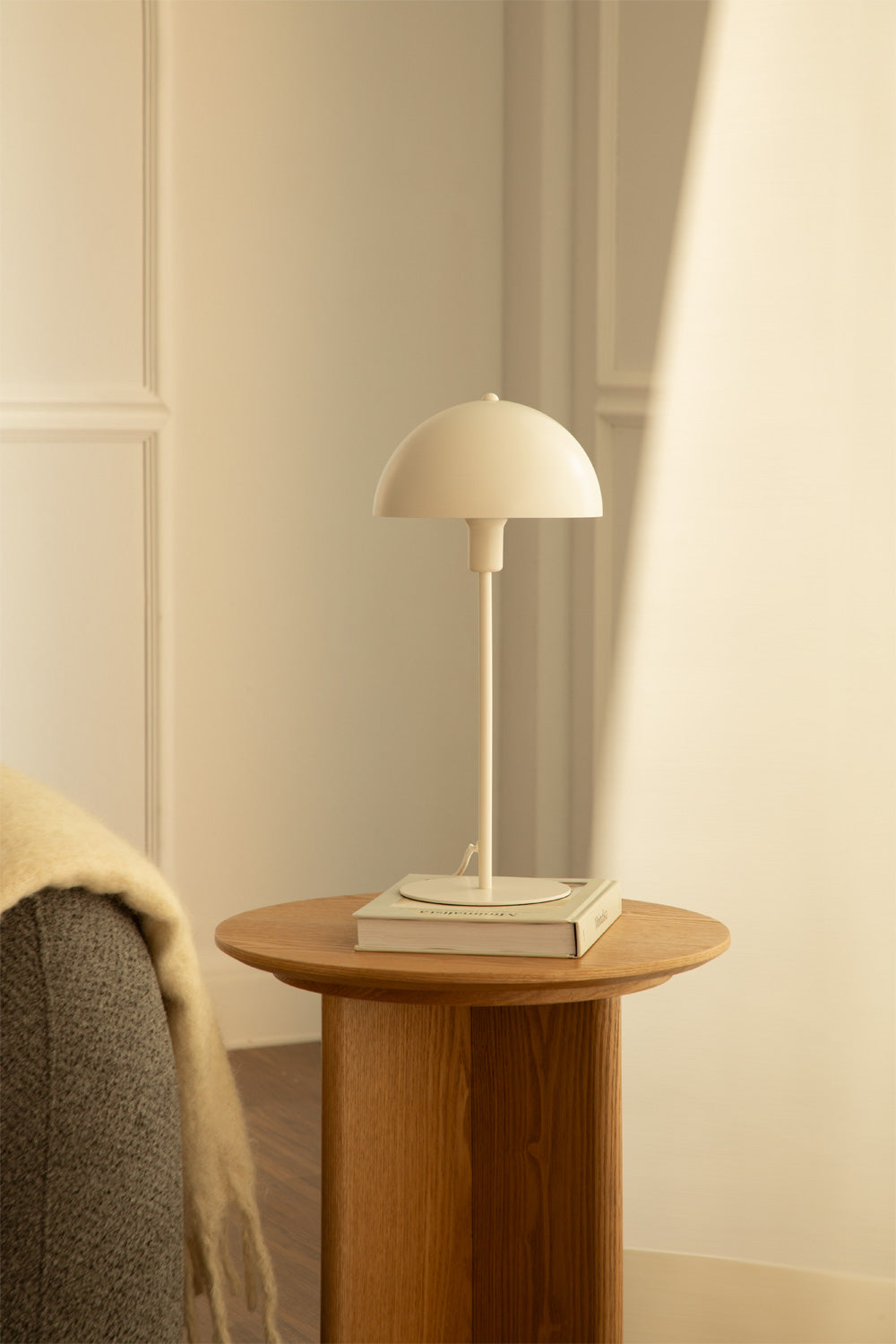 Lampe de table en fer Alnair