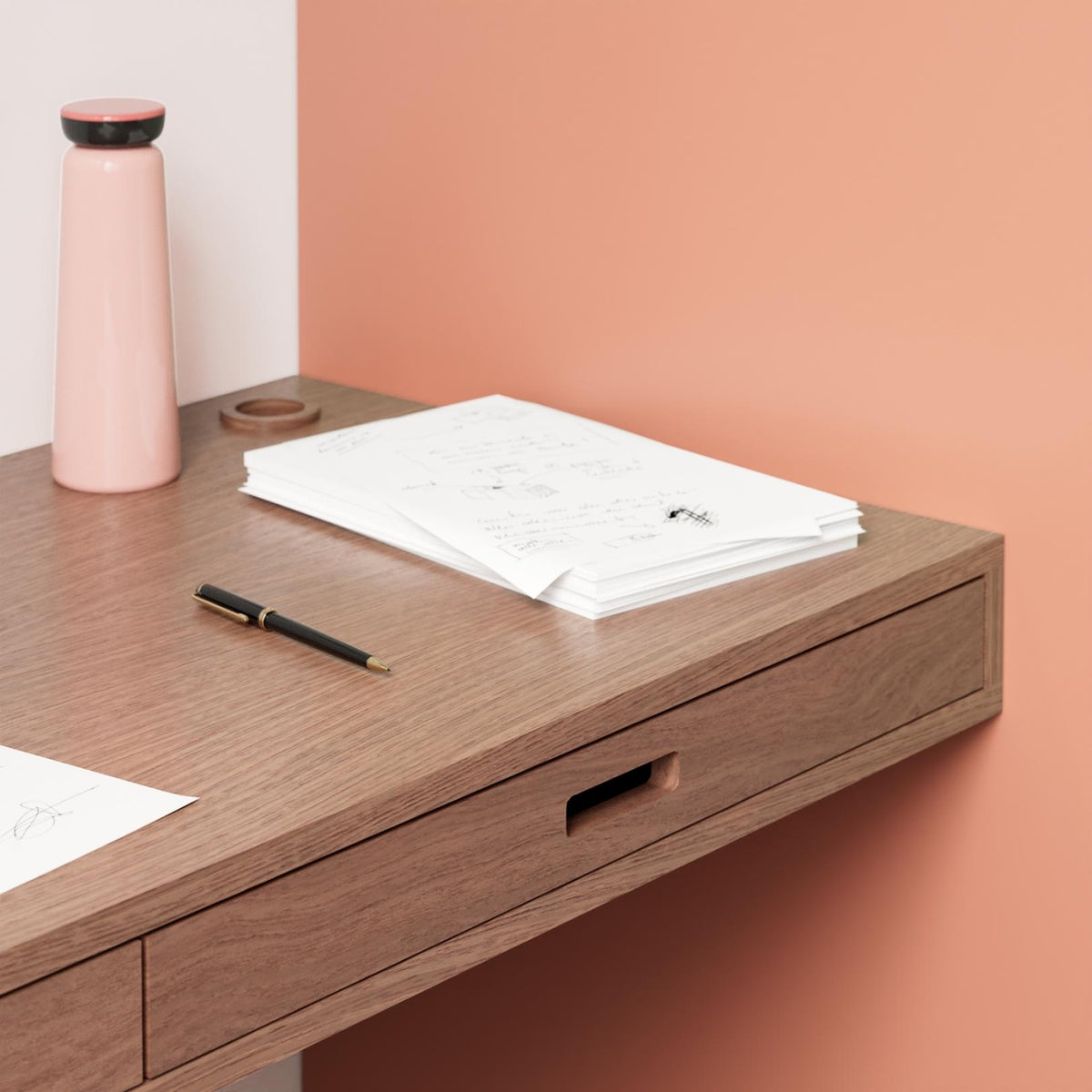 Disponible en 3 bois & 6 dimensions · Plateau Secretary Noyer naturel