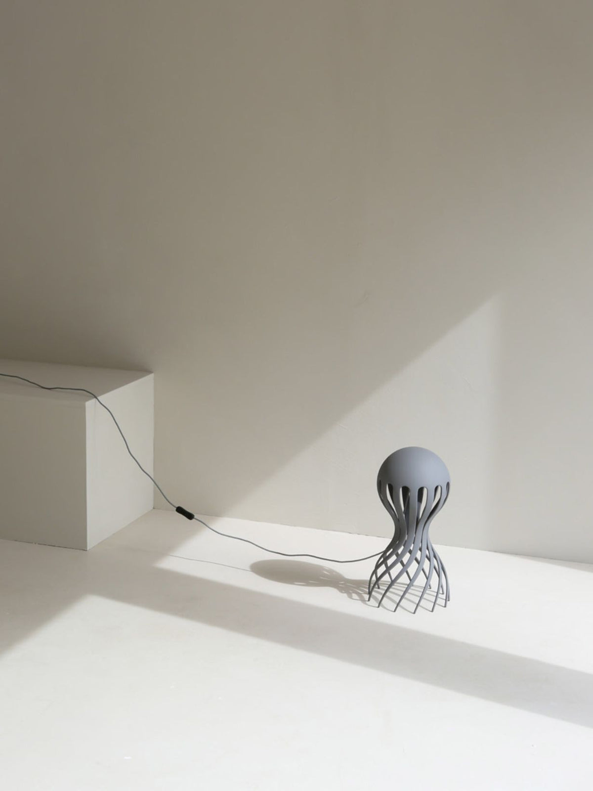 Lampe à poser, Cirrata