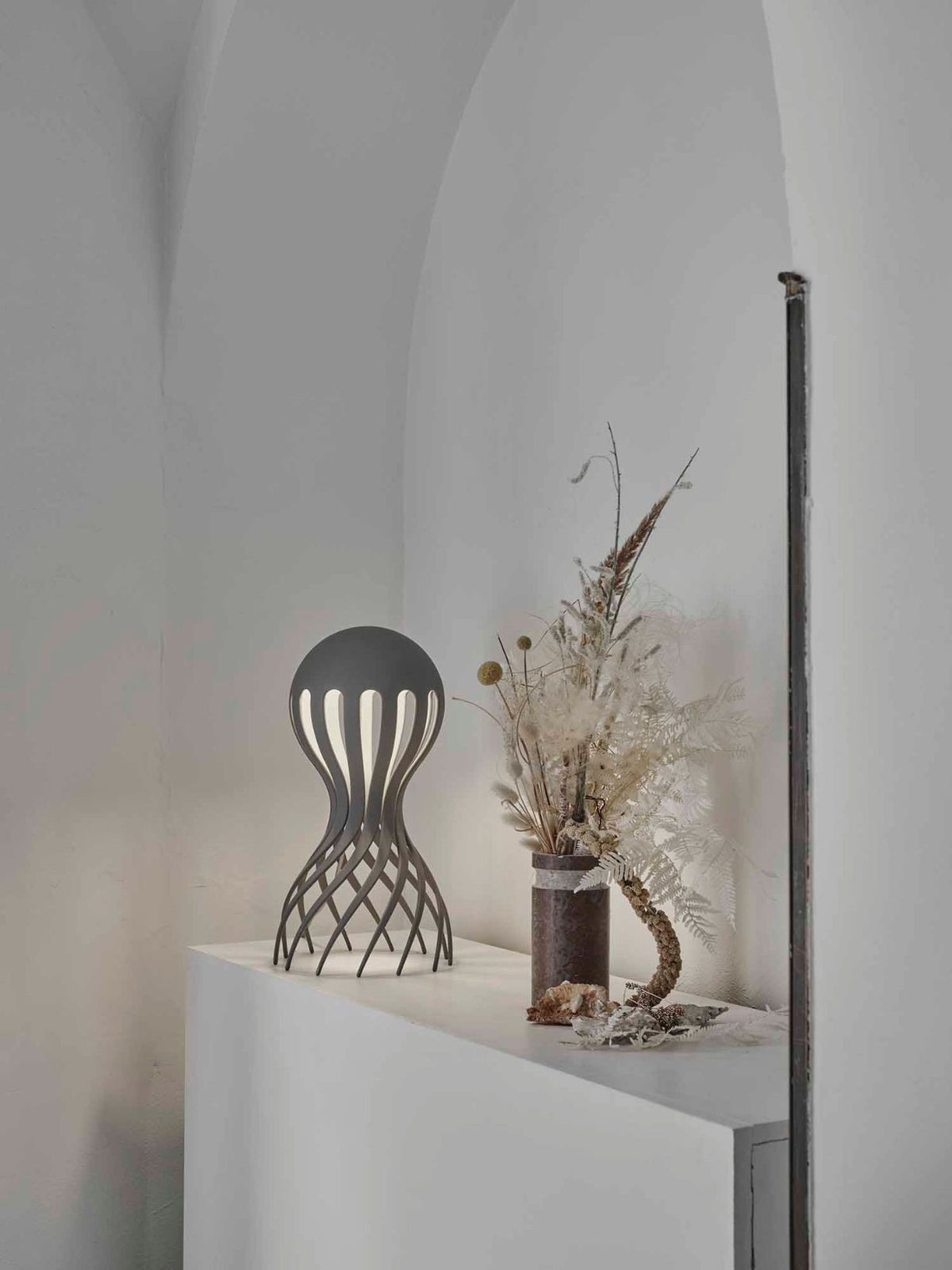 Lampe à poser, Cirrata