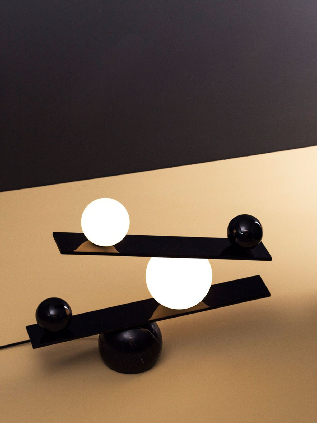 Lampe à poser, La Balance
