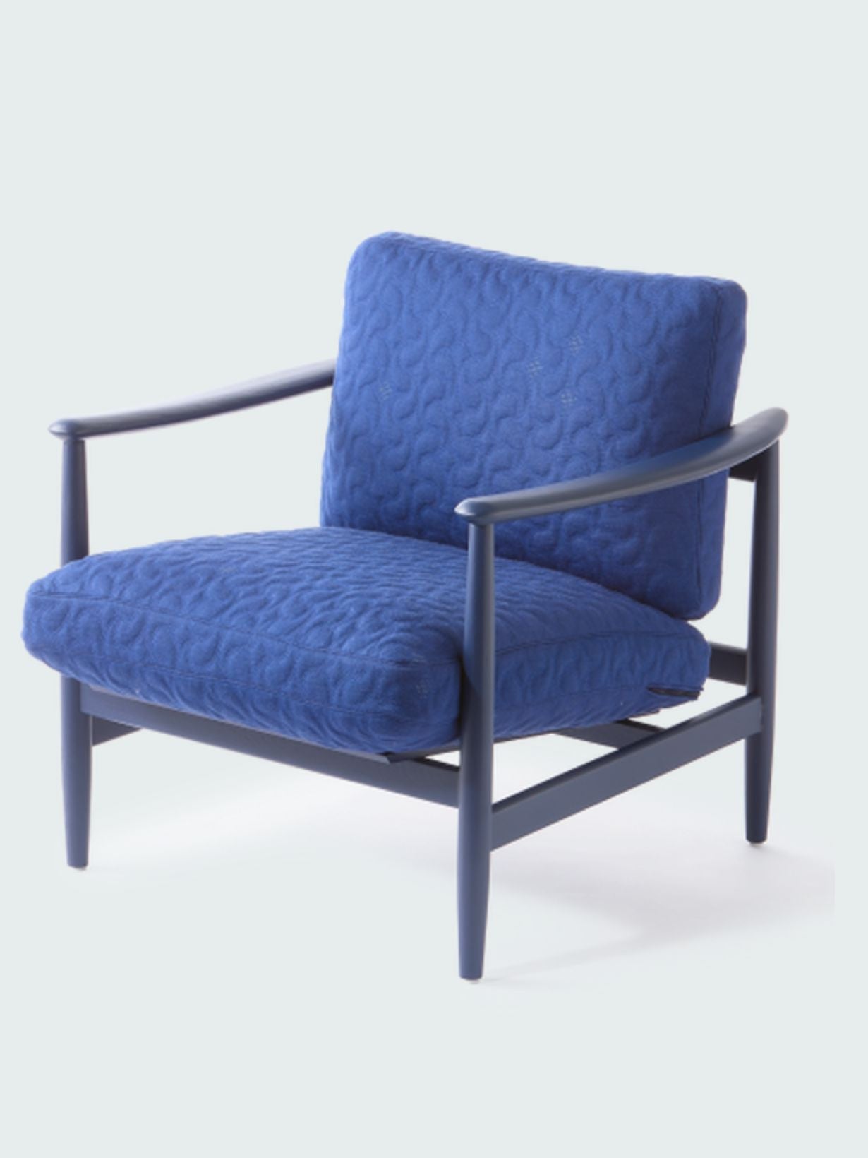 Fauteuil bleu en frêne, Swell Todd