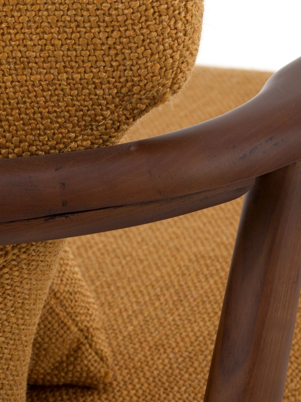 Fauteuil scandinave en bois de frêne, Peggy Ocre
