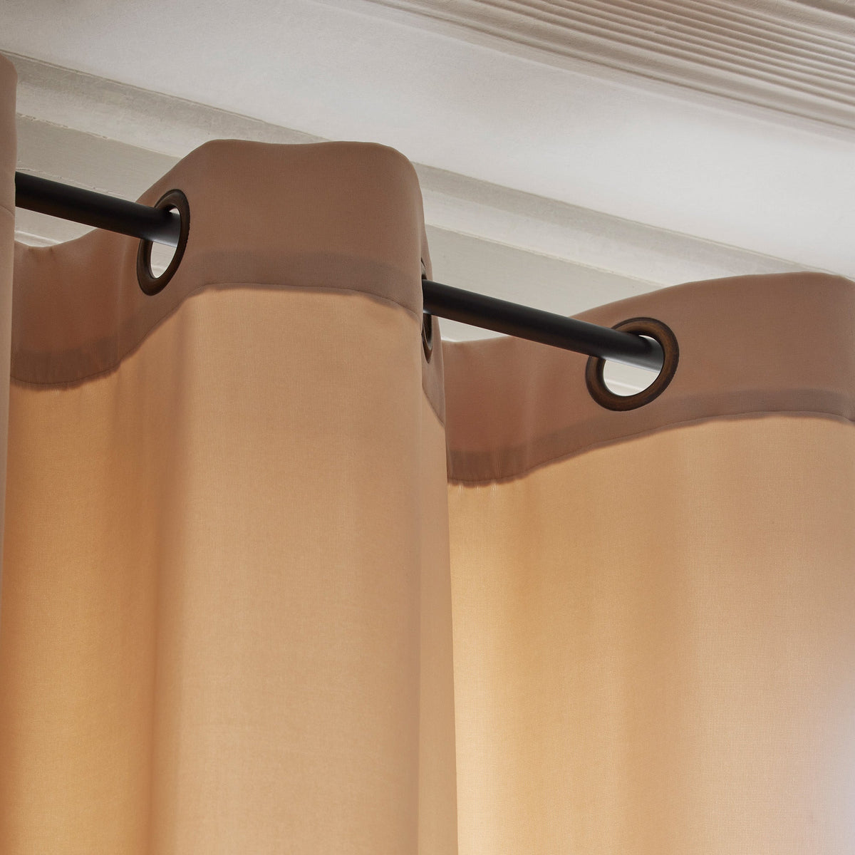 Rideau à oeillets dorés MATIA craie blanche | mobile_slider