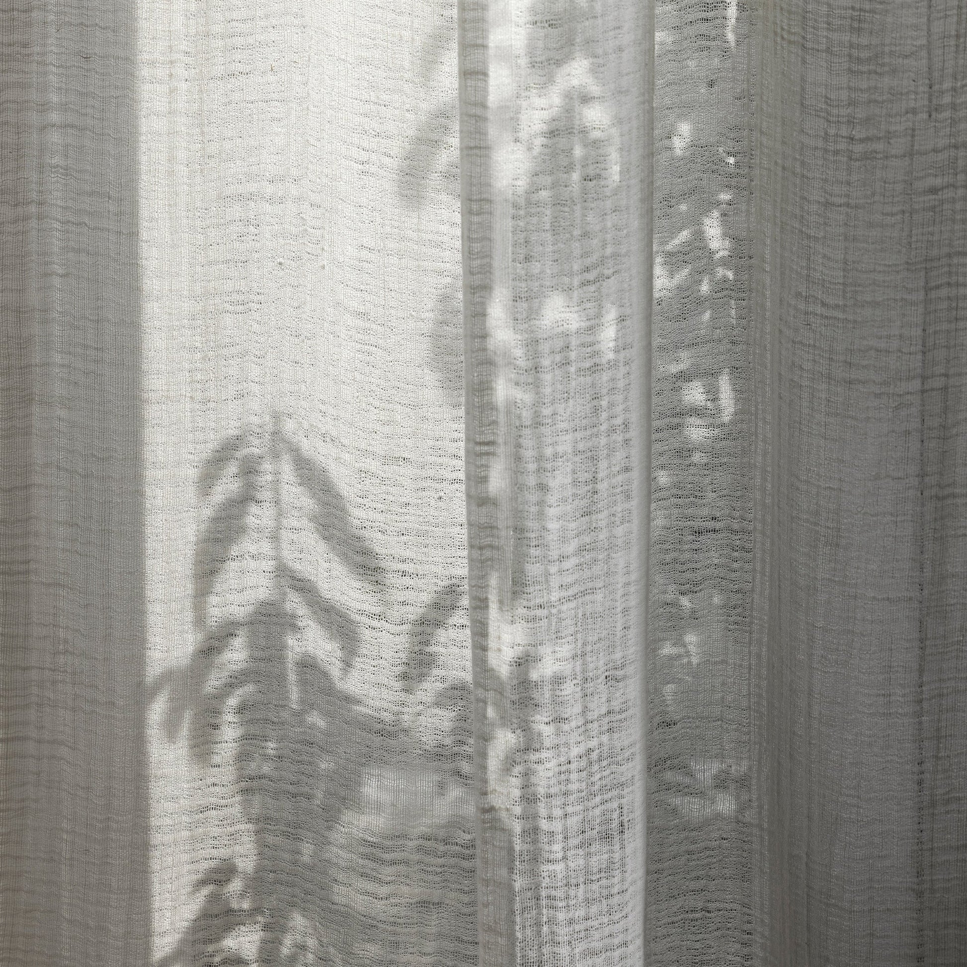 Rideau panneau ANKUR blanc et broderie noire
