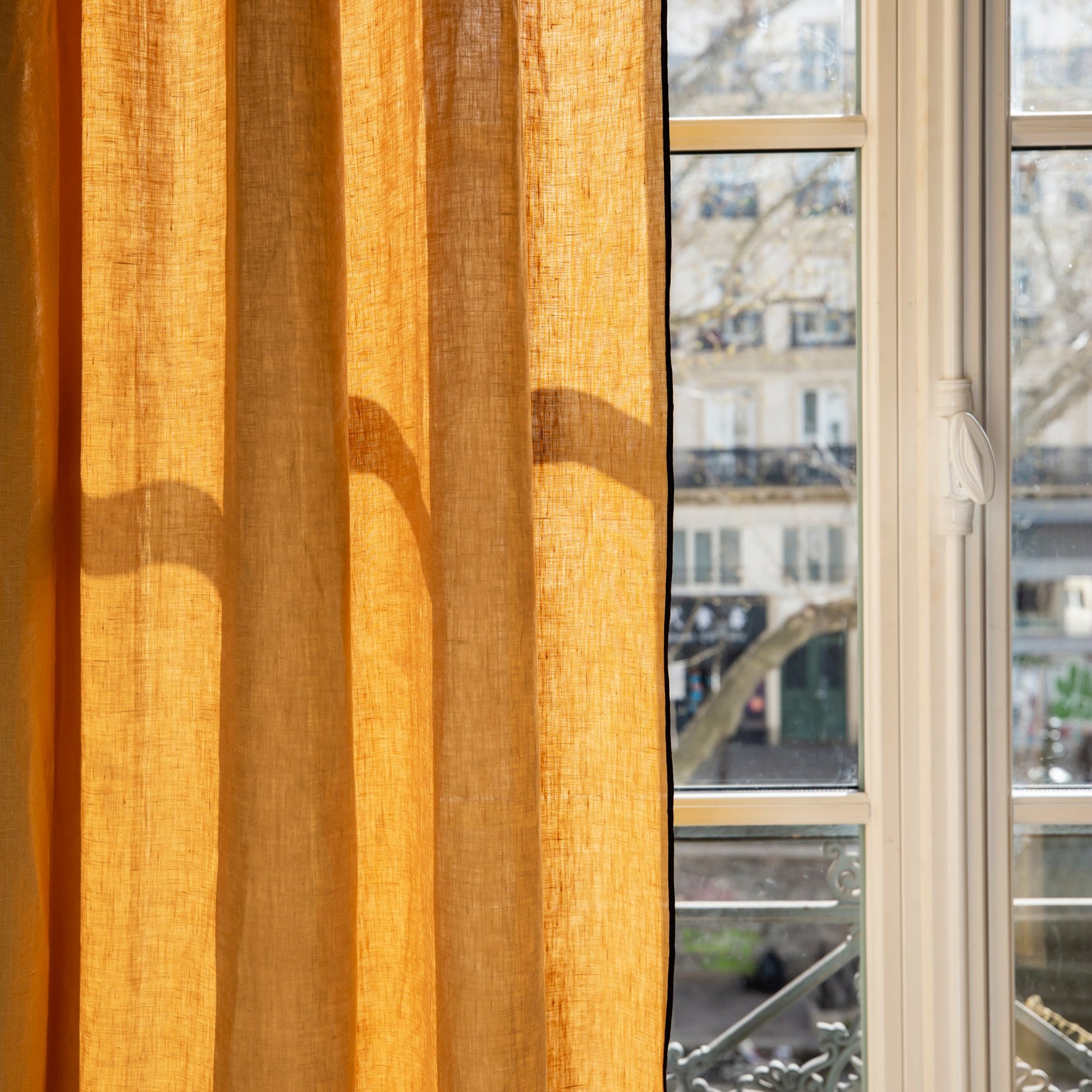 Rideau panneau CARLINA ocre et bourdon noir | mobile_slider