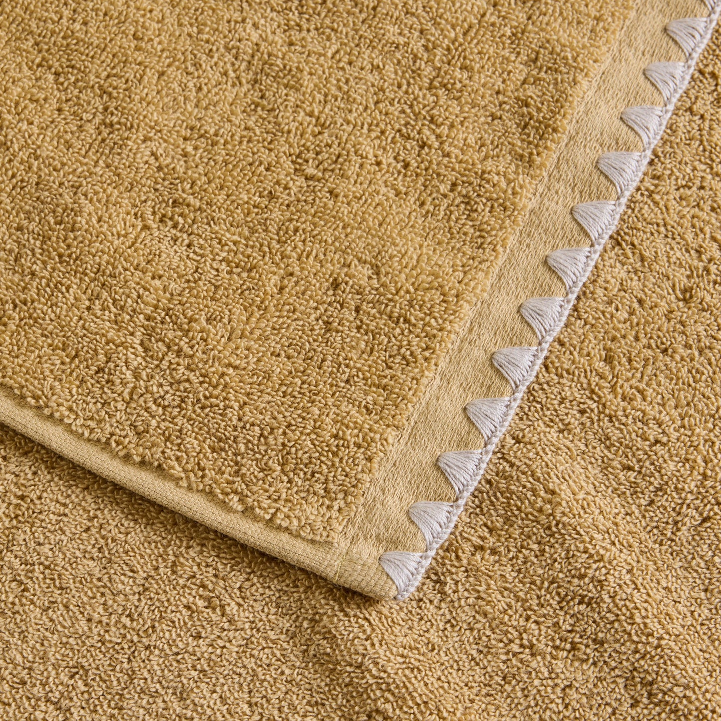 La Sortie de Bain NERYDA jaune sable et beige