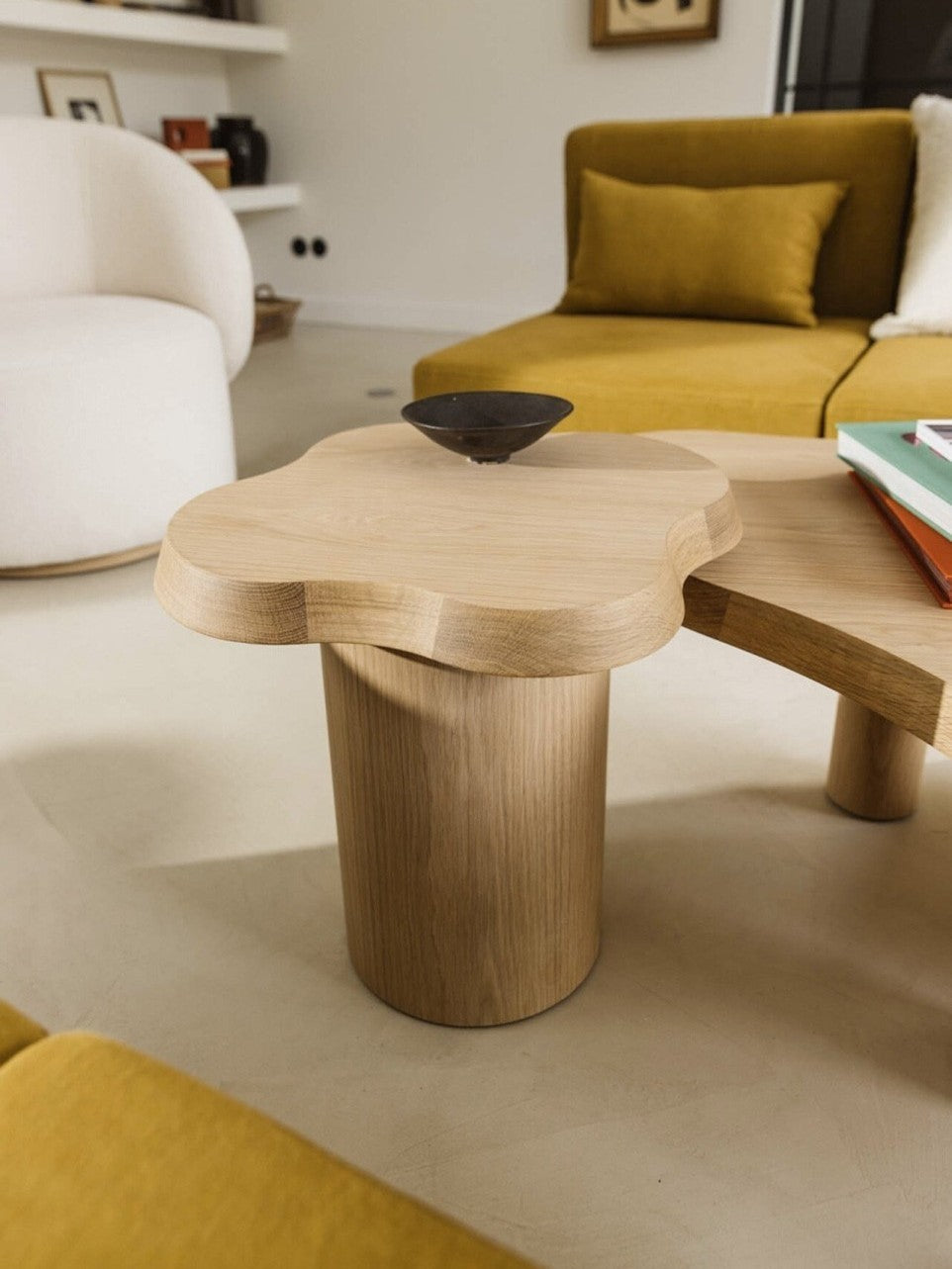 Table d'appoint en bois, Mahaut
