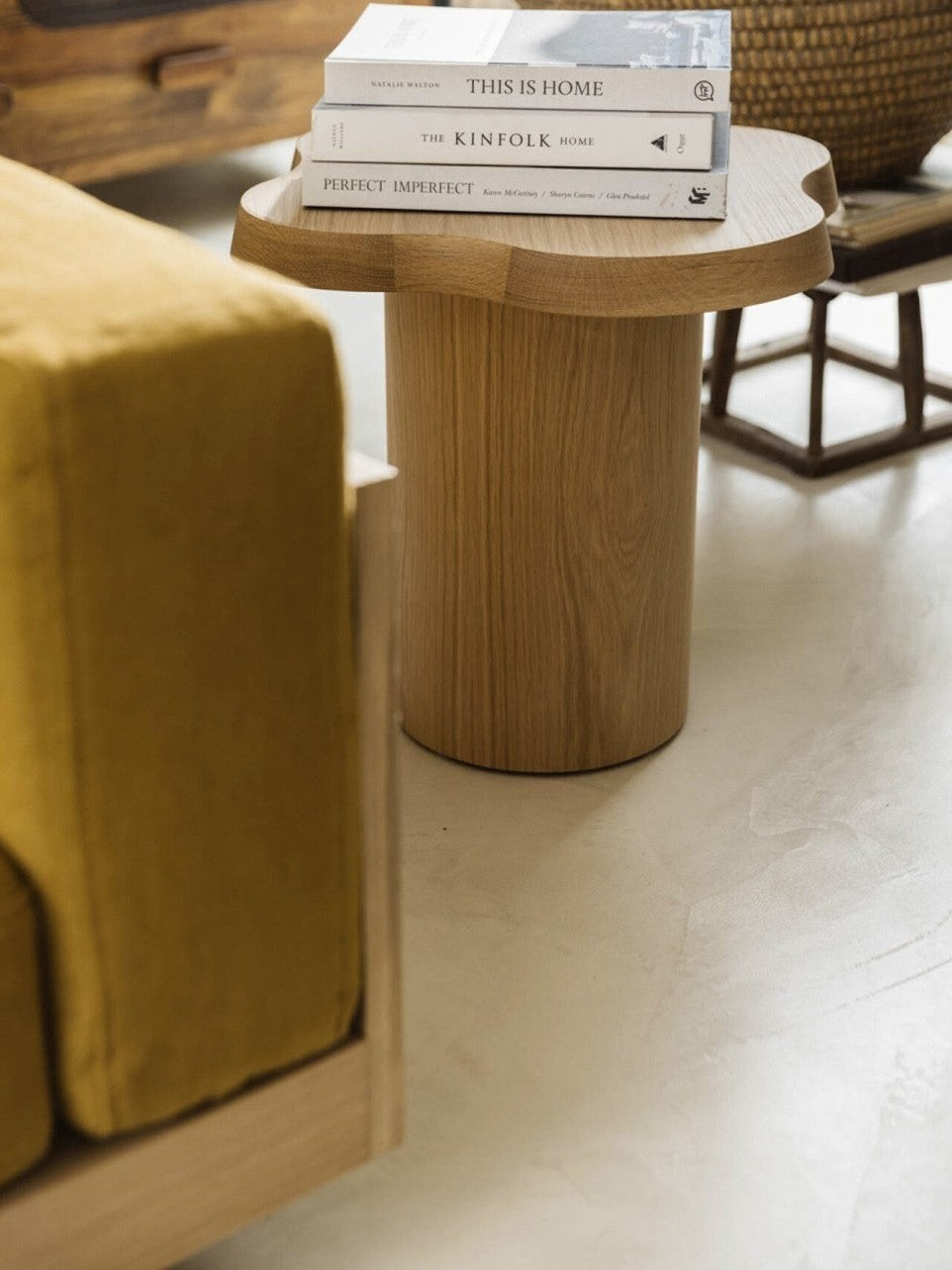 Table d'appoint en bois, Mahaut