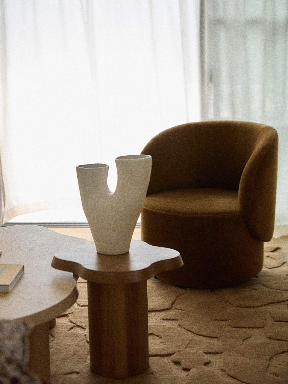 Table d'appoint en bois, Mahaut