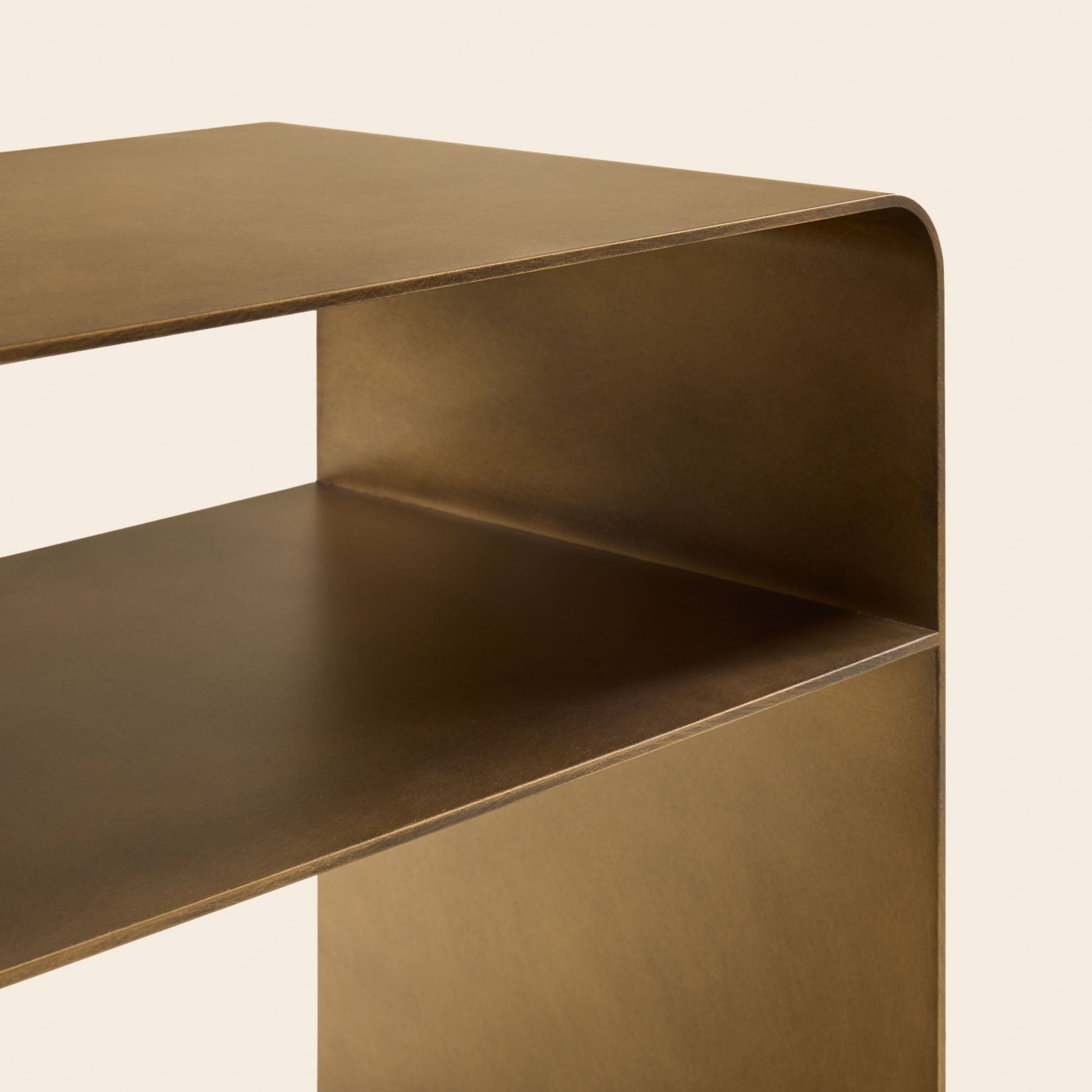 Table de chevet TALIKA laiton