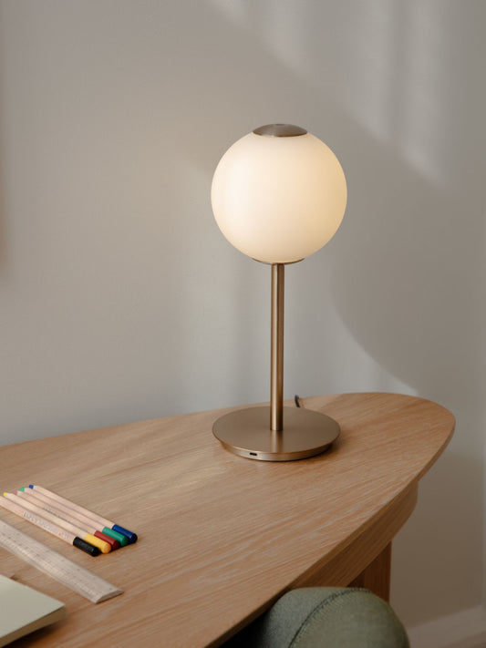 Bureau en chêne, Duende