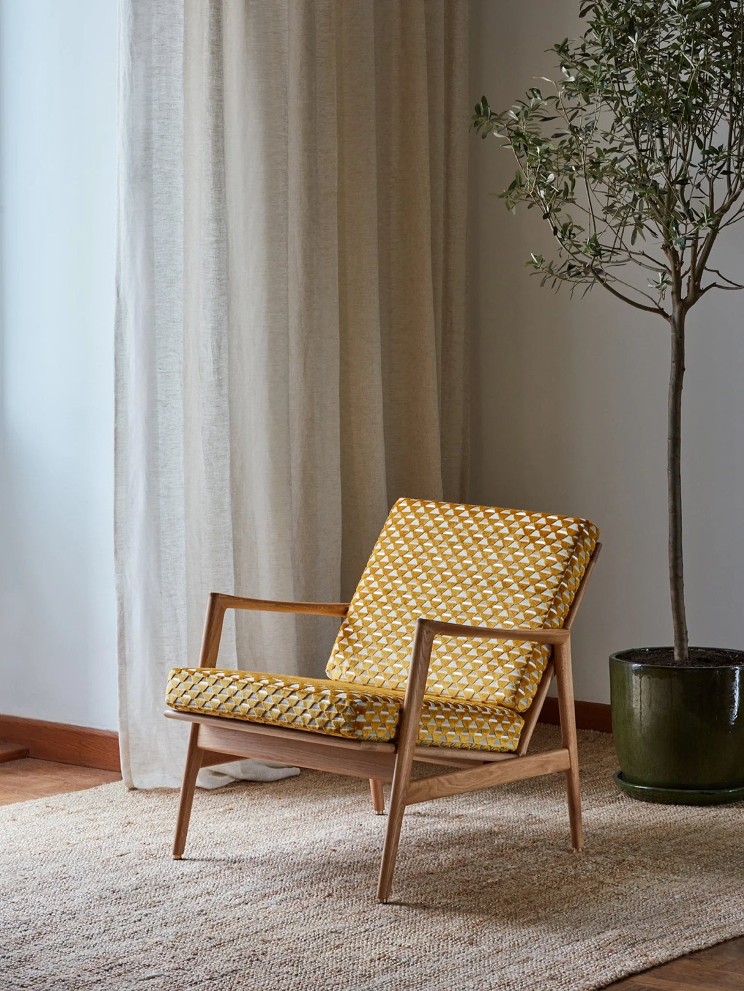 Stefan Lounge Chair in Uroko Moutarde Casamance