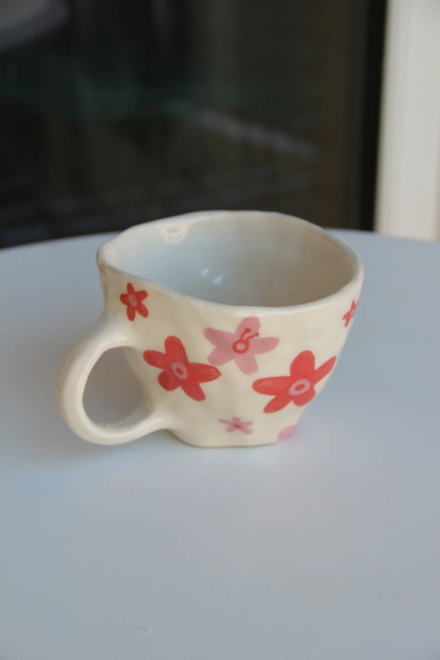 Mug en faïence fleuris - Rose & Rouge