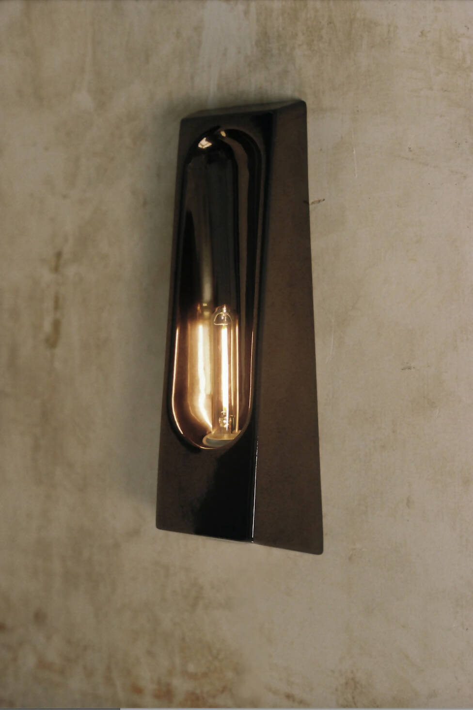 Applique Alcove Bronze